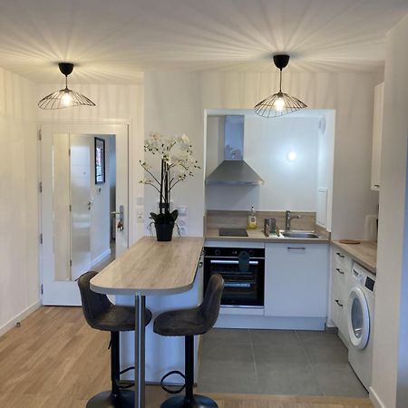 Very Nice And Quiet 42 M In Suresnes With Parking Eksteriør bilde